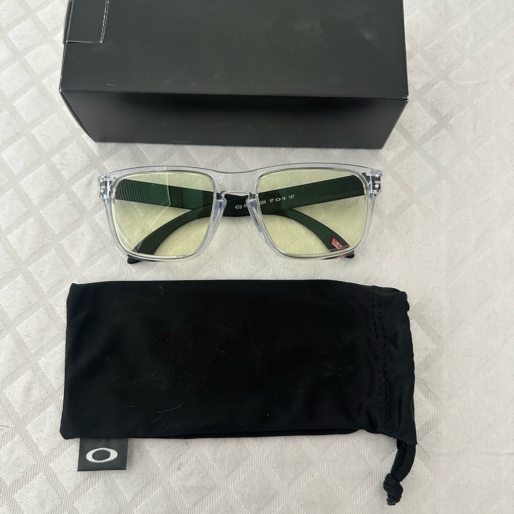 Oakley Holbrook Prizm Gaming Glasses– Transparent Frame Yellow Tint –OO9102-X255